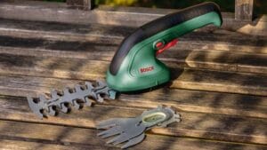 BOSCH EasyShear Set akumulatorskih makaza za žbunje i travu 0600833303 - 2