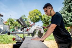 METABO KGS 18 LTX BL 305 (bez baterija i punjača u kutiji) Aku.potezno-klatni ger 614305850 - 4