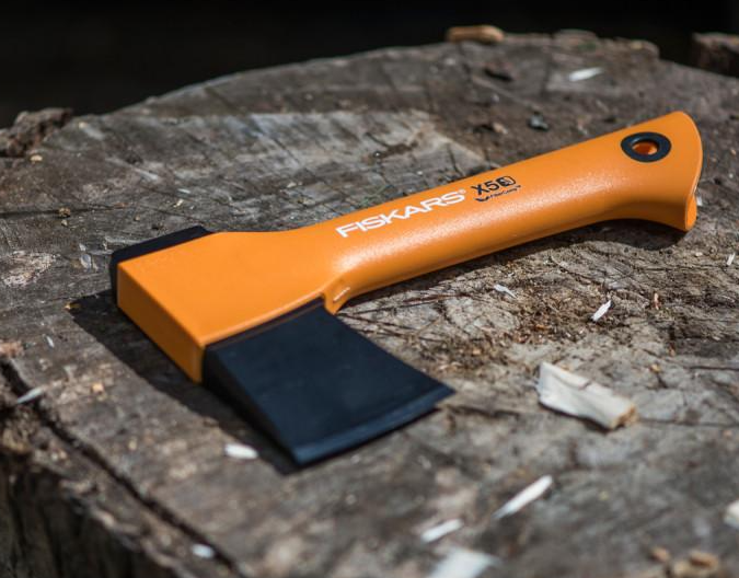FISKARS X 5 – XXS 1015617 Sekira 040313 - 2