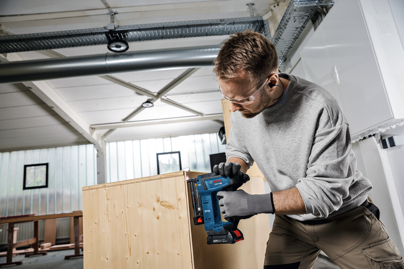 BOSCH GNH 18V-35 Akumulatorski pištolj za eksere za drvo 0601482701 - 2
