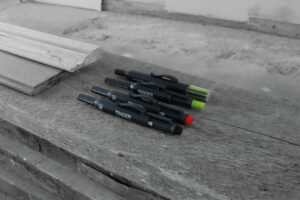 TRACER AMK4 Ultimate set za obeležavanje sa građevinskom olovkom za duboke rupe, setom rezervnih mina i 2 markera protiv začepljenja (crni i crveni) - 6