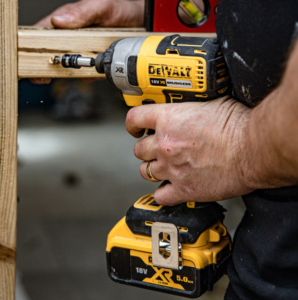 DeWALT DCF887N aku udarni odvijač - Solo - 4