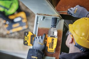 DeWALT DCF900P2T aku udarni odvrtač DCF900P2T, 2x5,0 Ah u koferu - 5