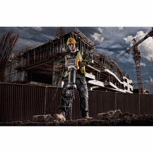 DEWALT D25981 elektro-pneumatski čekić za rušenje 2100W 28mm HEX 62J - 4