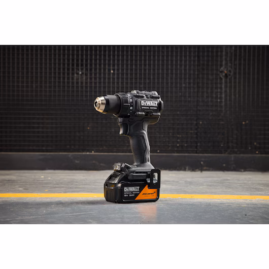 DEWALT DCD81MP2T aku bušilica-odvrtač 18V XR McLaren (2x 5.0Ah) - 2