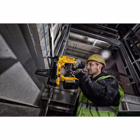 DEWALT DCN890P2 aku pištolj za eksere 18V - 7