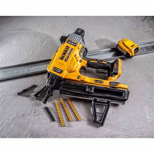 DEWALT DCN890P2 aku pištolj za eksere 18V - 3