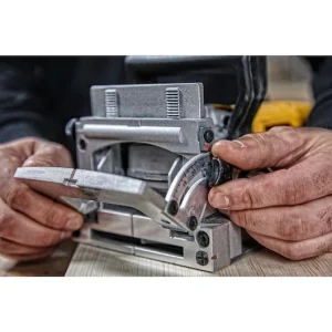 DEWALT DW682K Set električne glodalice za keksovanje - 8